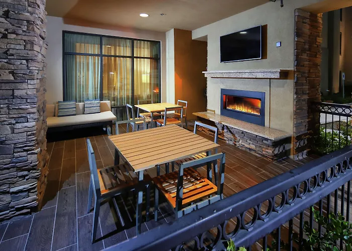 Hampton & Phoenix/tempe Hotel 3*